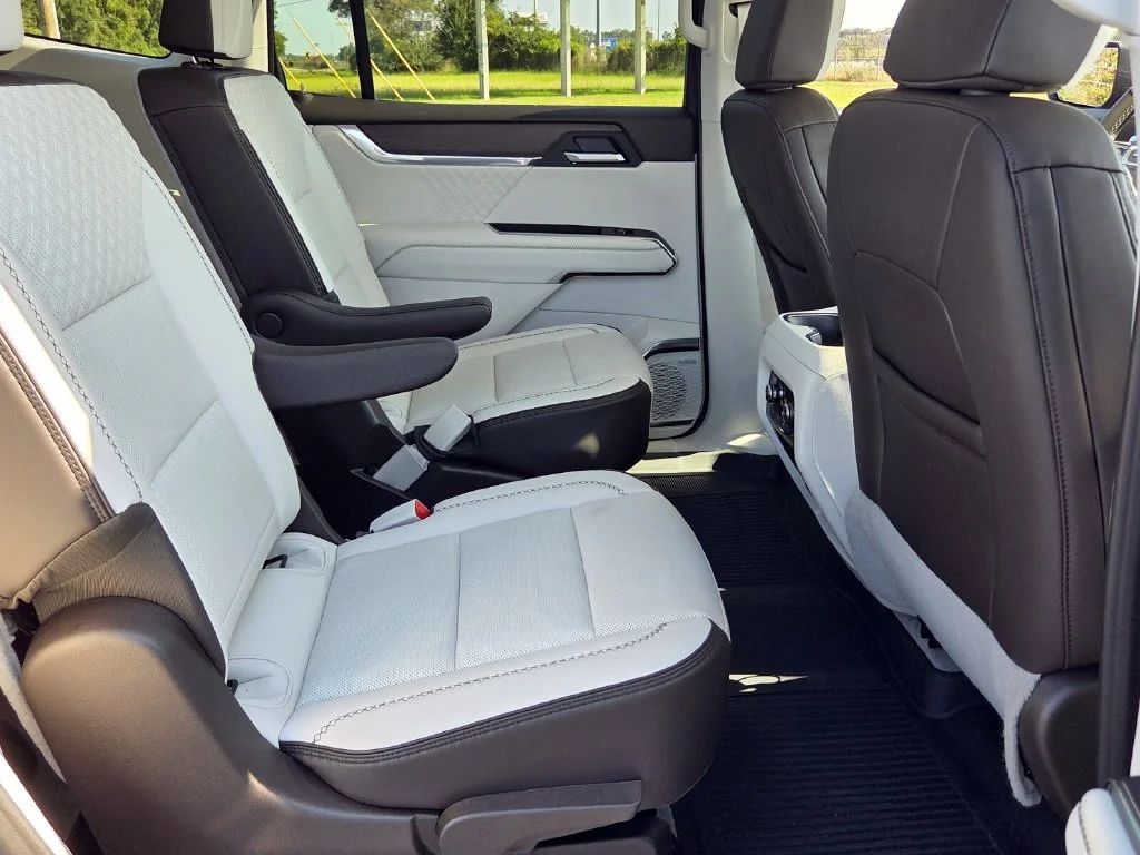 Used 2026 Sterling Metallic GMC Denali image 17