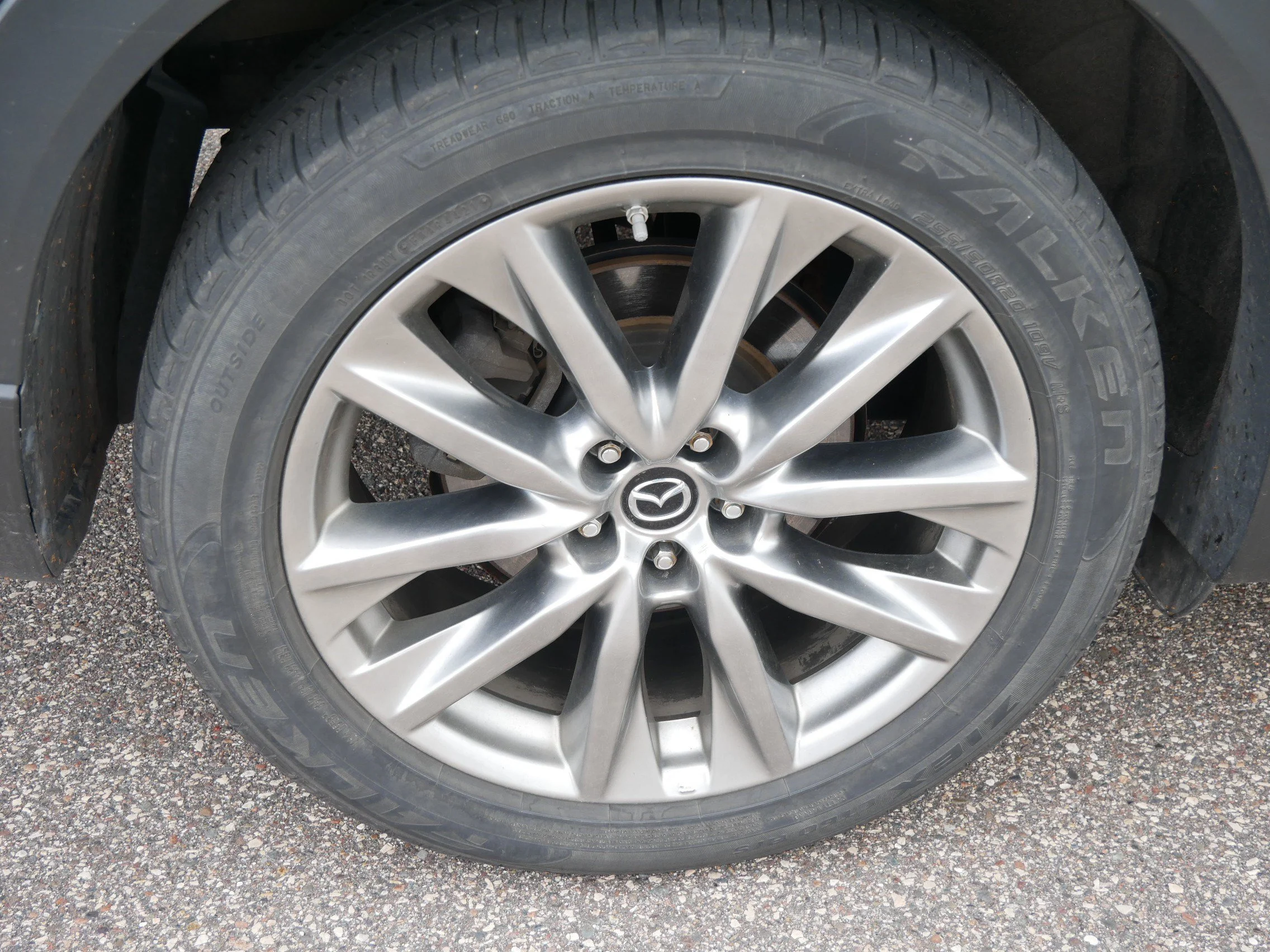 Used 2018 Machine Gray Metallic Mazda Grand Touring image 5