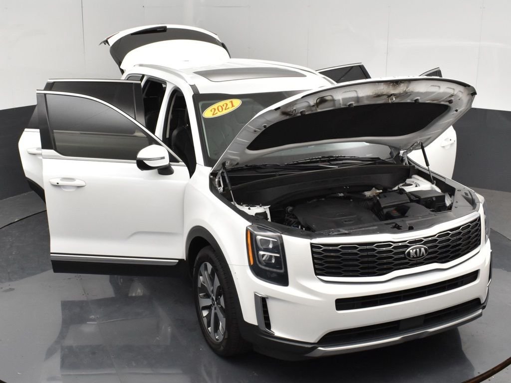 Used 2021 White Kia EX image 34