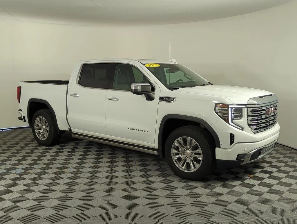 Used 2023 White GMC Denali image 8