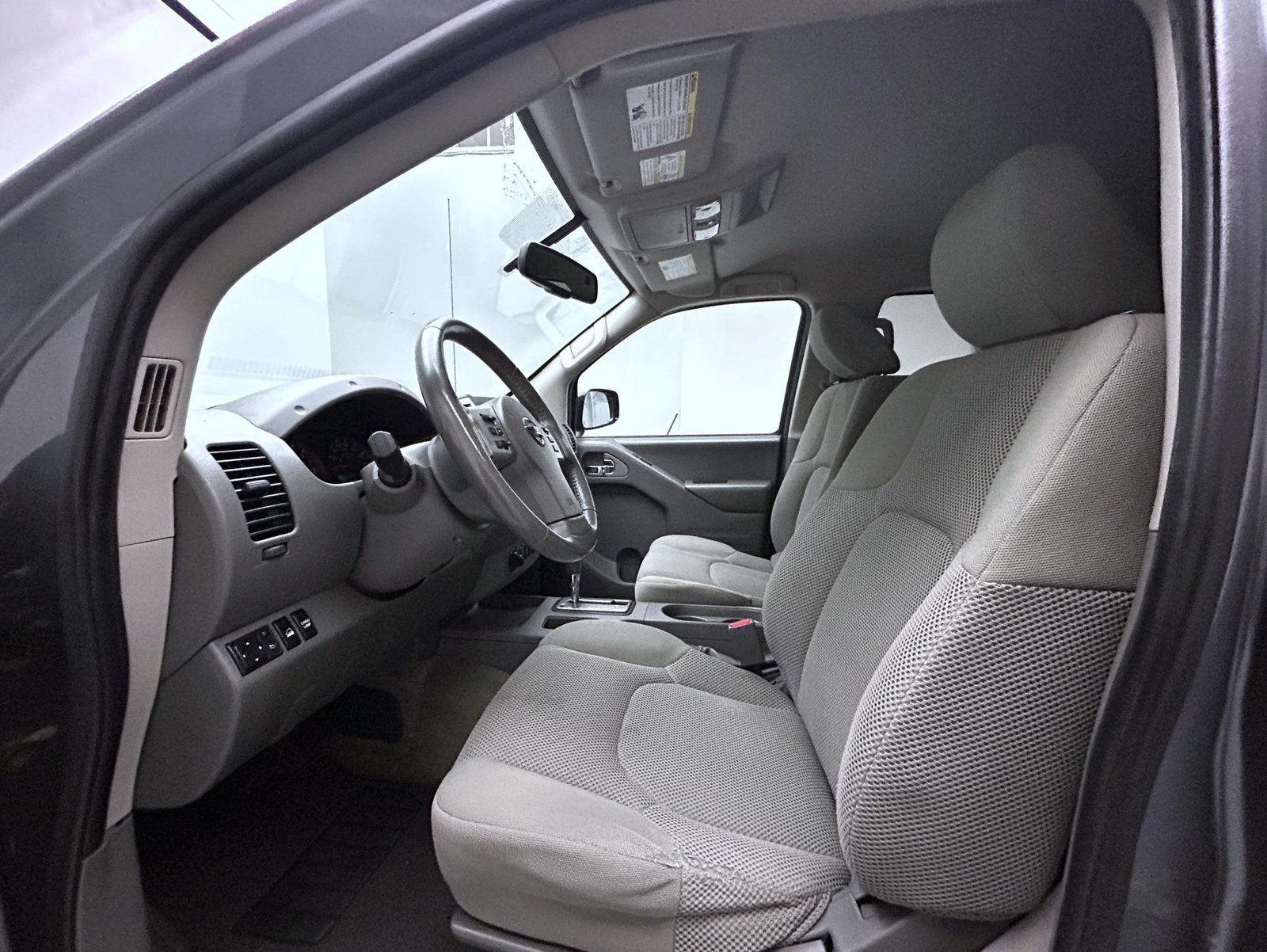 Used 2018 Gray Nissan SV image 10