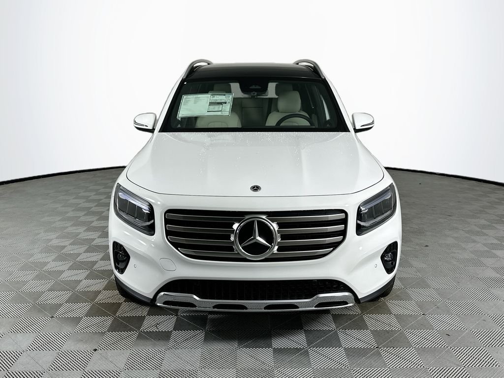 New 2026 Polar White Mercedes-Benz GLB 250 image 2