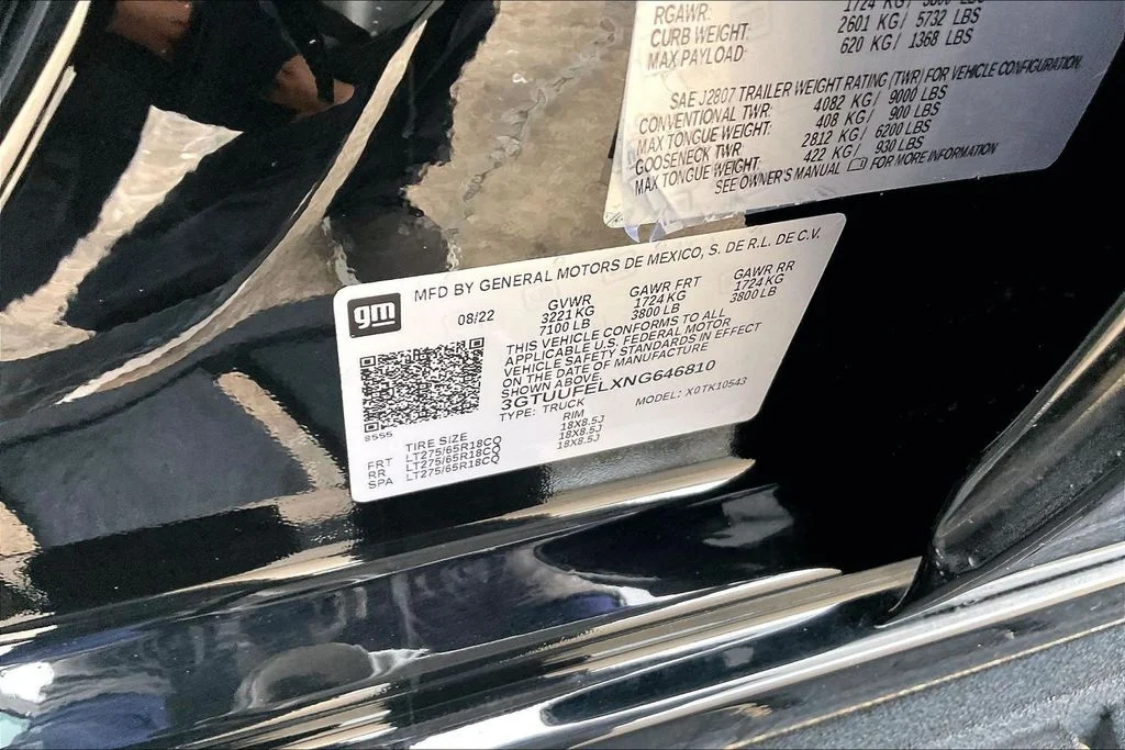Used 2022 Black GMC AT4X image 16