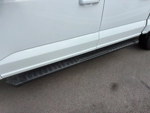 New 2026 Oxford White Ford XLT image 3