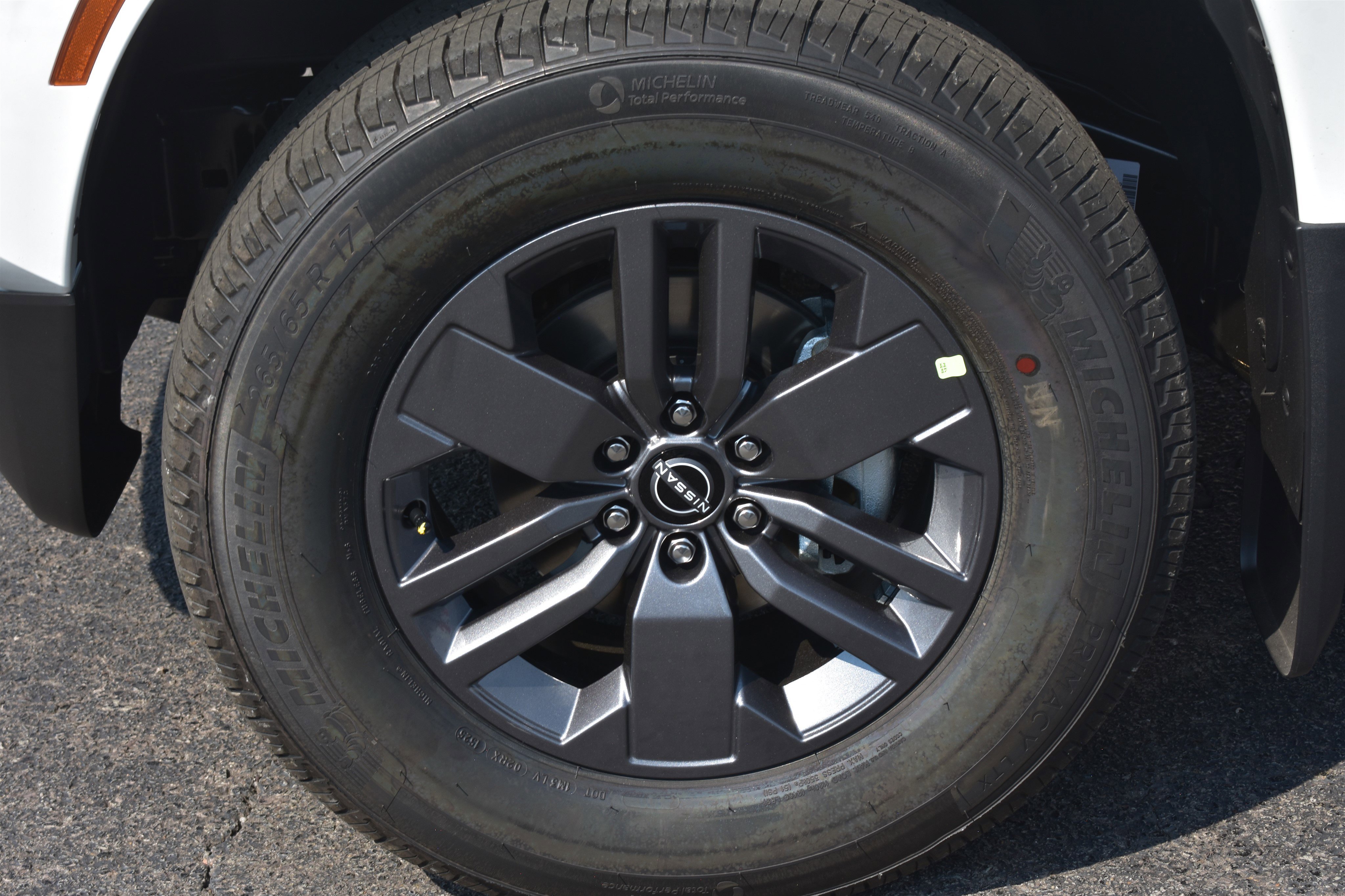 2026 Nissan Frontier SV - Photo 9