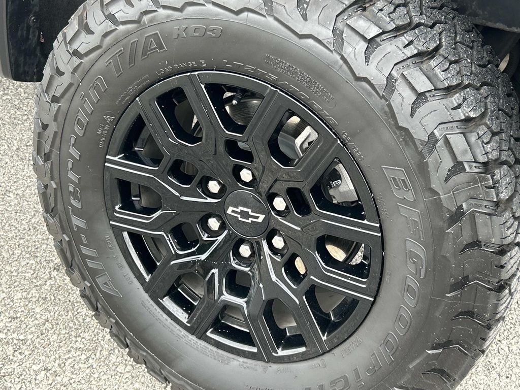 Used 2023 Sand Dune Metallic Chevrolet Trail Boss image 13