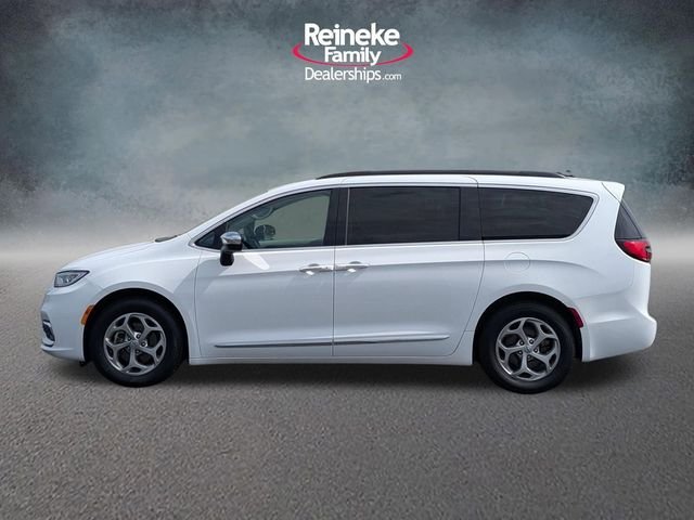 Used 2023 White Chrysler Limited image 9