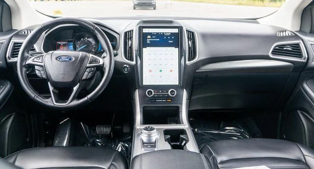 Used 2022 White Ford SEL image 14