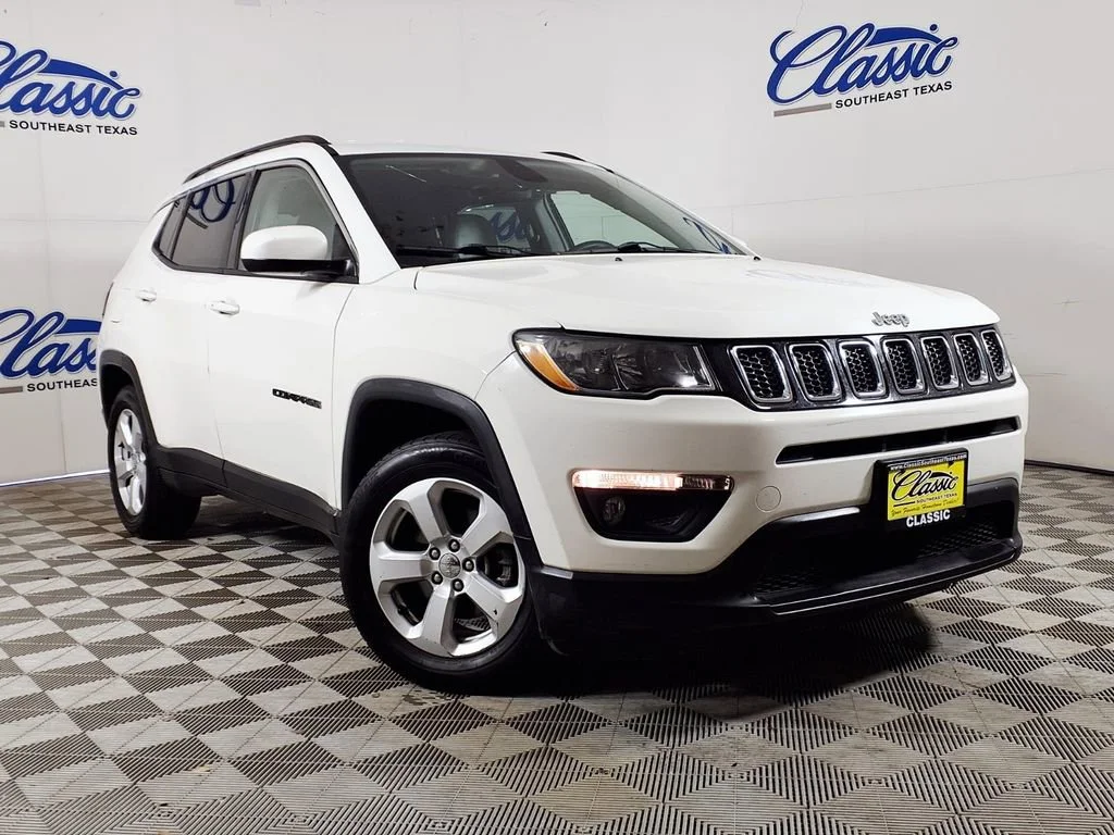 Used 2018 White Clearcoat Jeep Latitude image 1