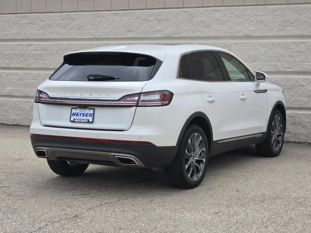 Used 2023 White Lincoln Reserve image 13