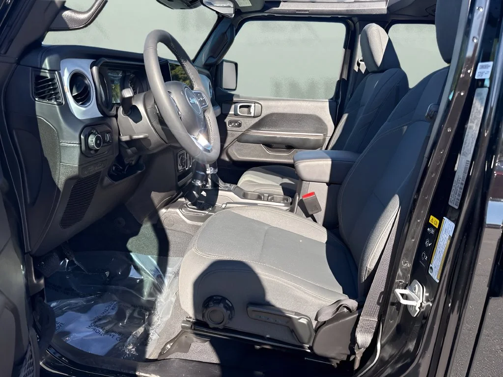 Used 2026 Black Jeep Sahara image 10