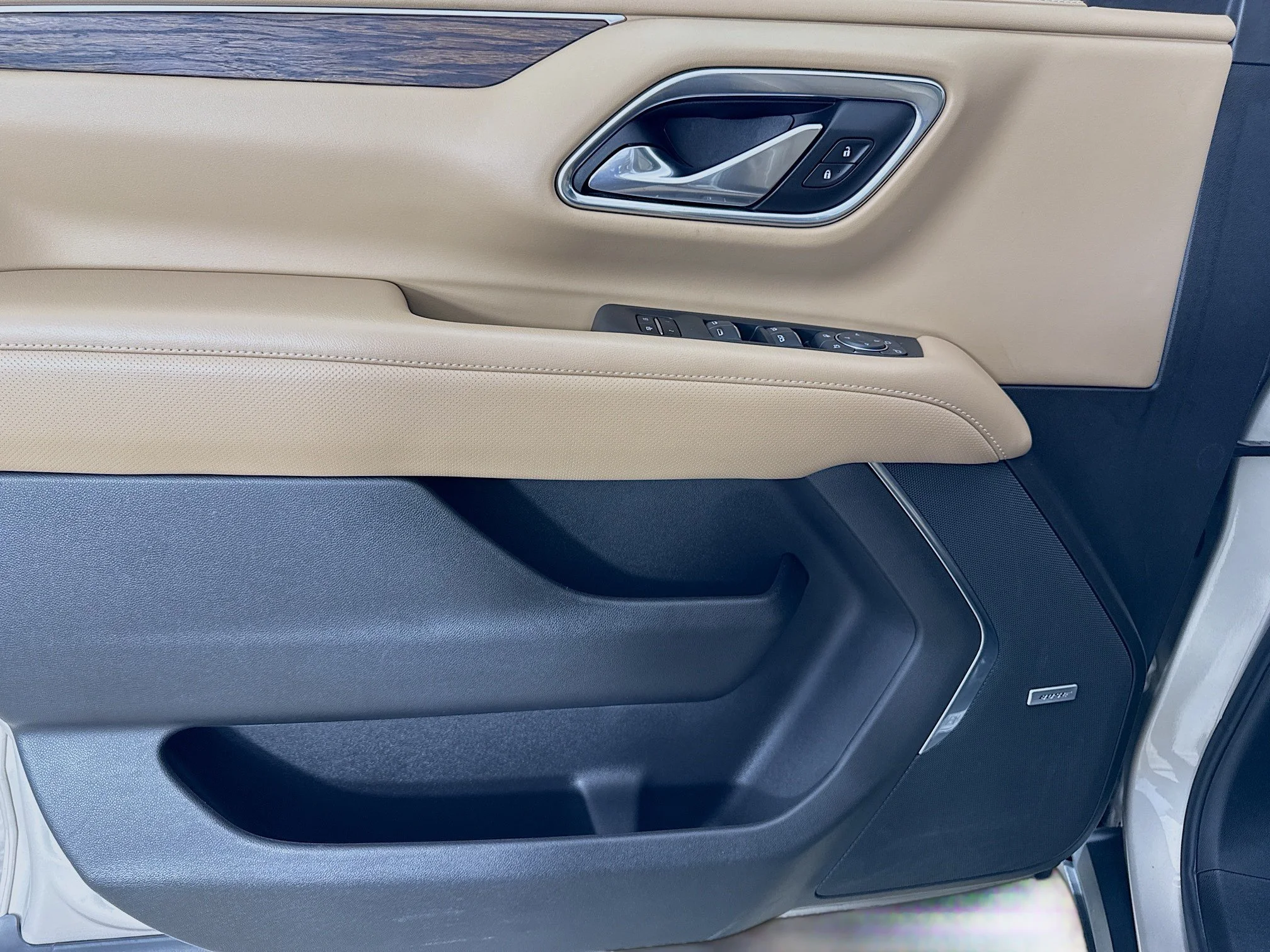 Used 2021 Empire Beige Metallic Chevrolet Premier image 20