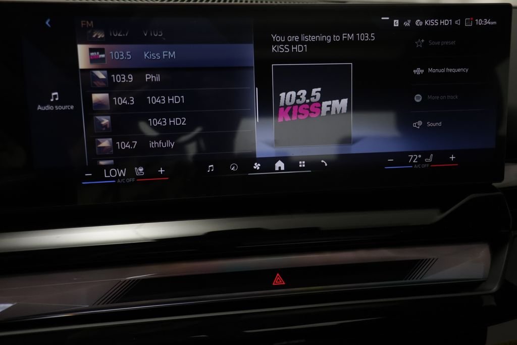 New 2027 Black Sapphire Metallic BMW 530i xDrive image 9