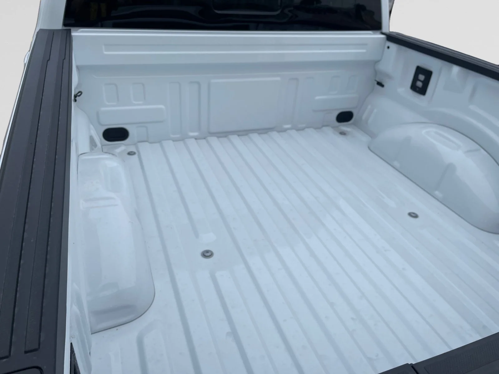 New 2026 Oxford White Ford XLT image 10