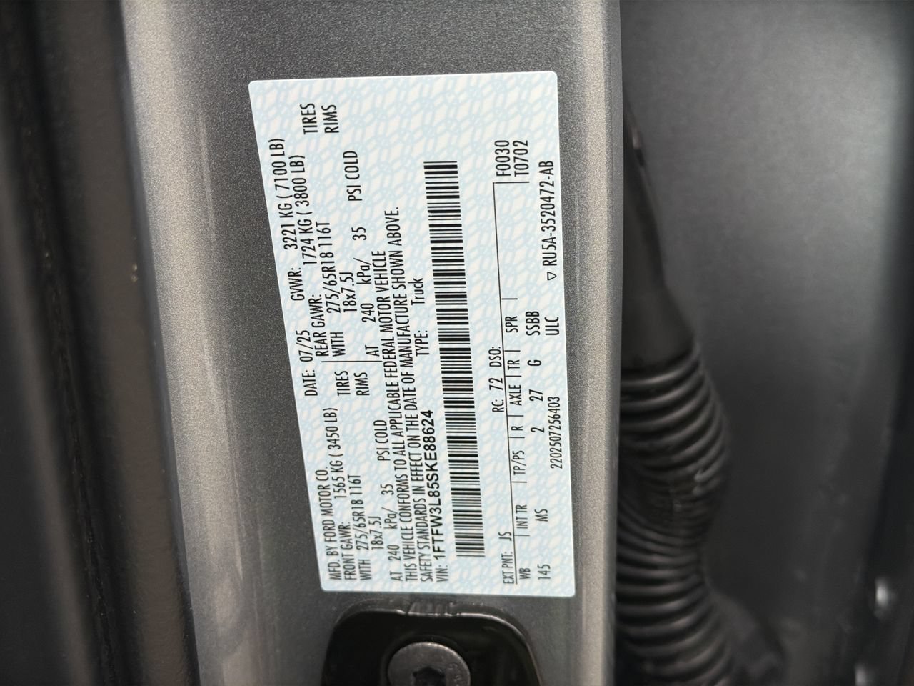 Used 2025 Silver Metallic Ford XLT image 32