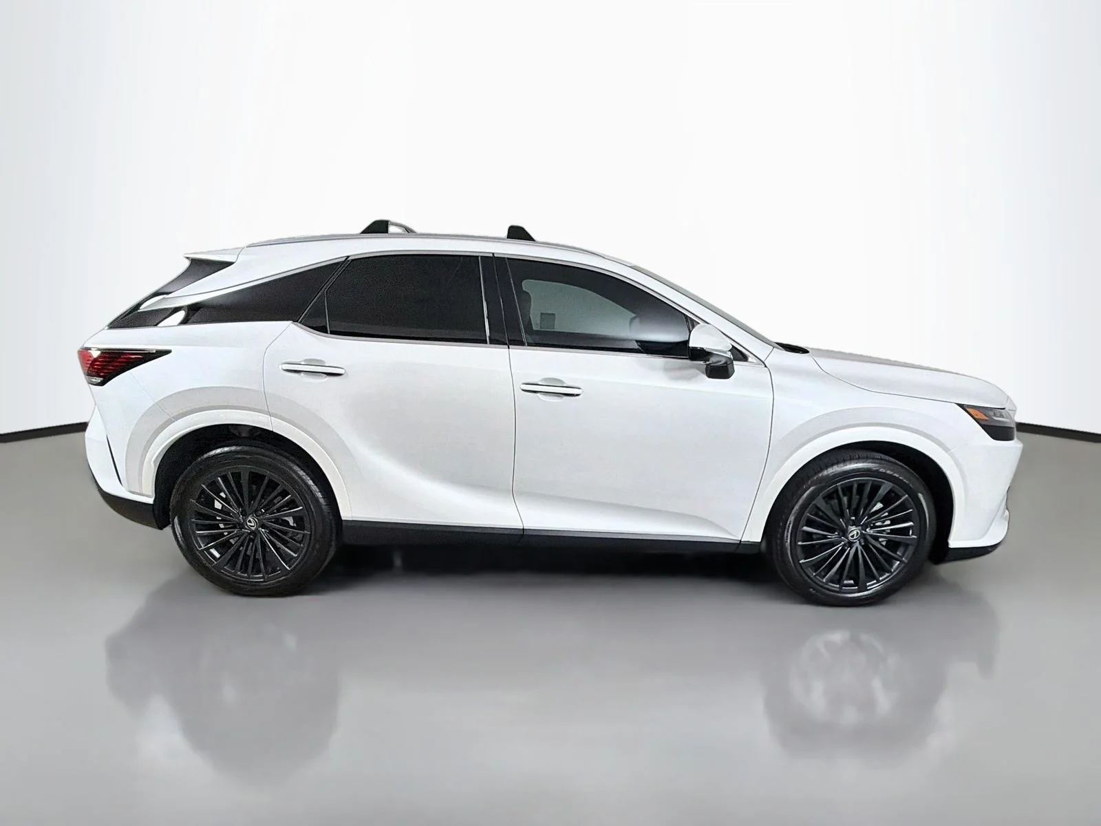 Used 2025 White Pearl Lexus 350h Premium image 6
