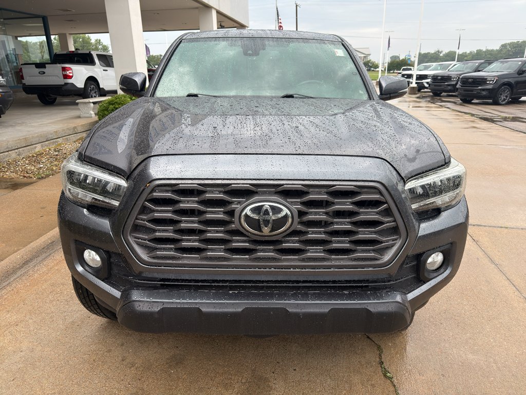 Used 2022 Magnetic Gray Metallic Toyota SR5 image 7