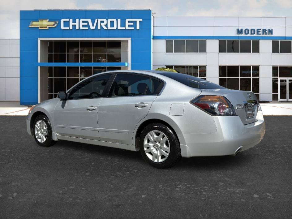 Used 2010 Radiant Silver Metallic Nissan 2.5 S image 3