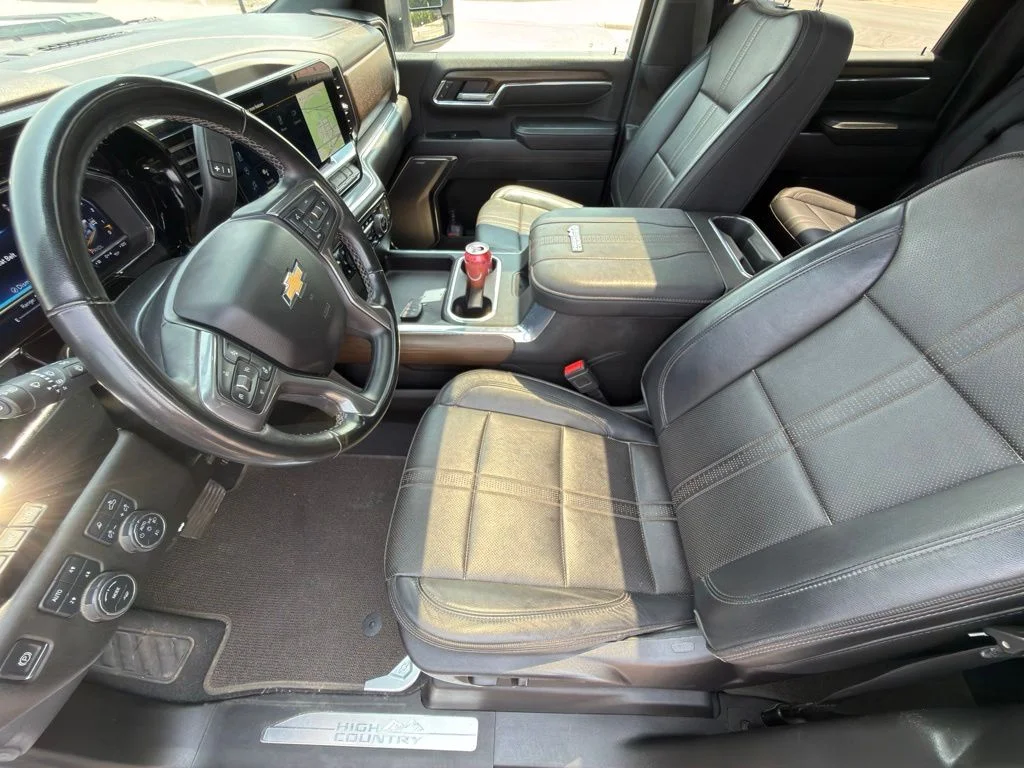 Used 2024 Beige Chevrolet High Country image 9