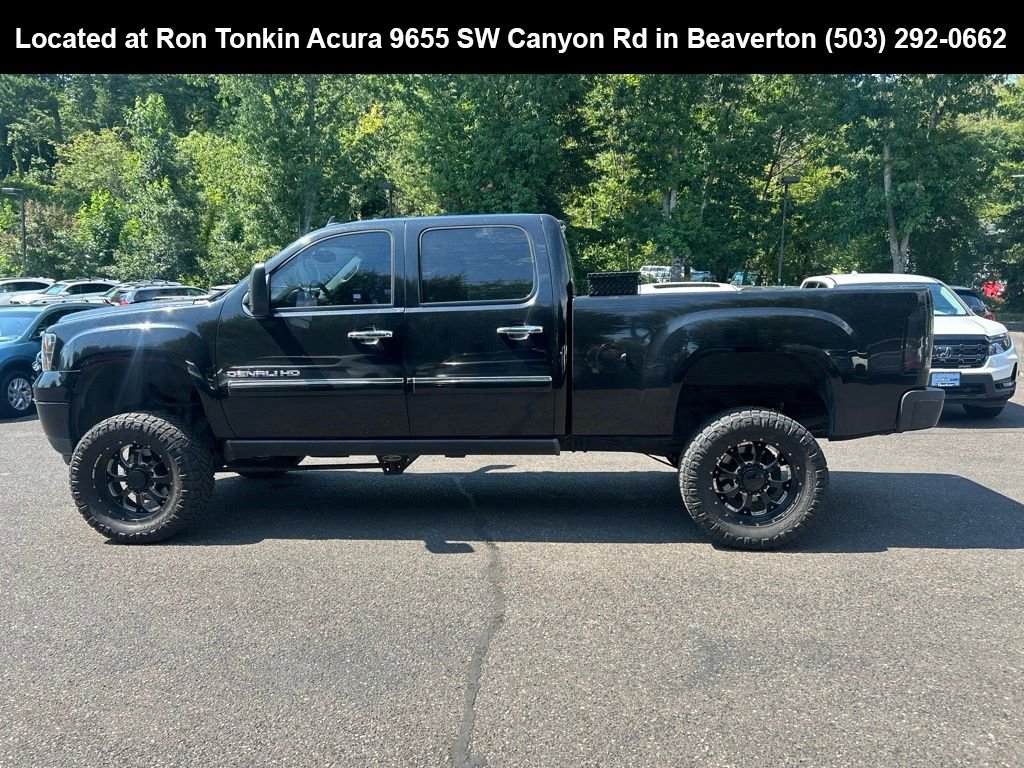 Used 2014 Onyx Black GMC Denali image 5