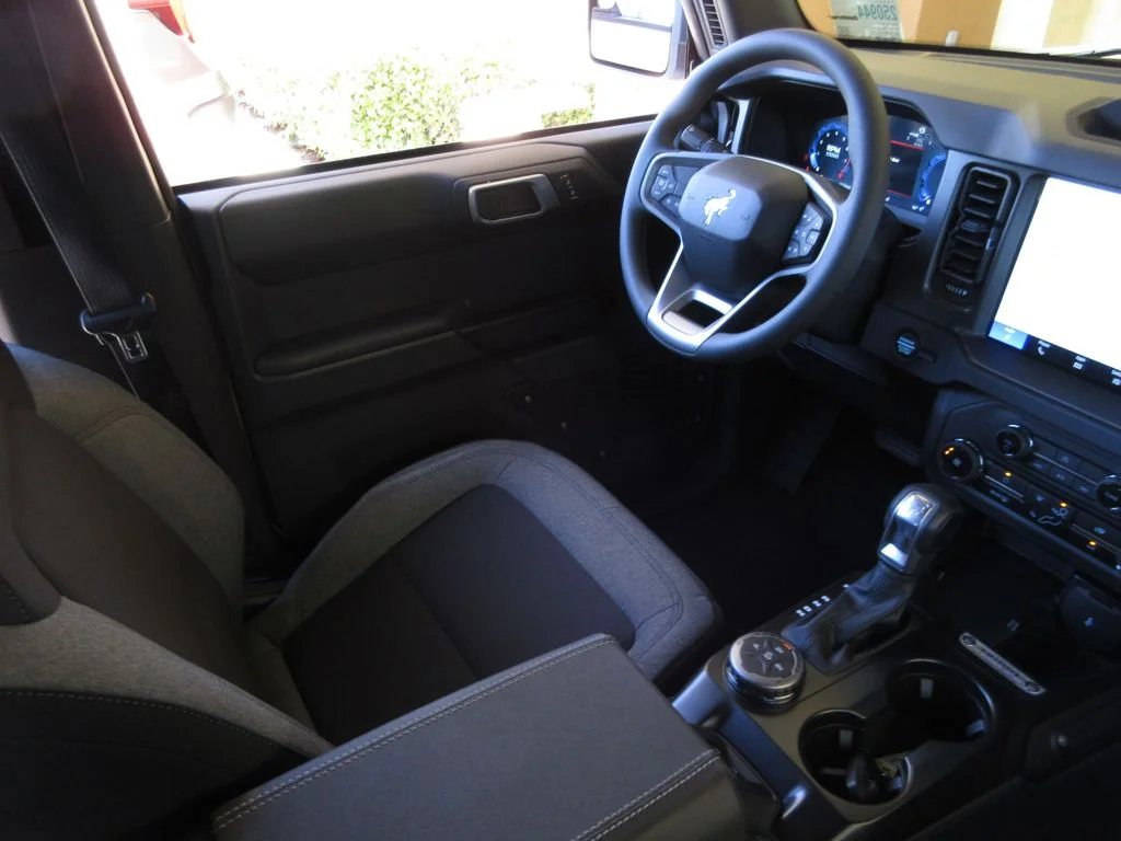 2025 Ford Bronco 4-Door Base - Photo 21