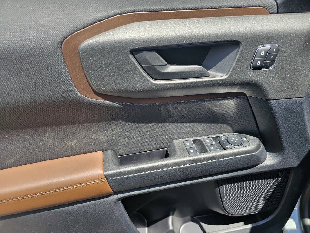 New 2026 Space White Metallic Ford Outer Banks® image 22