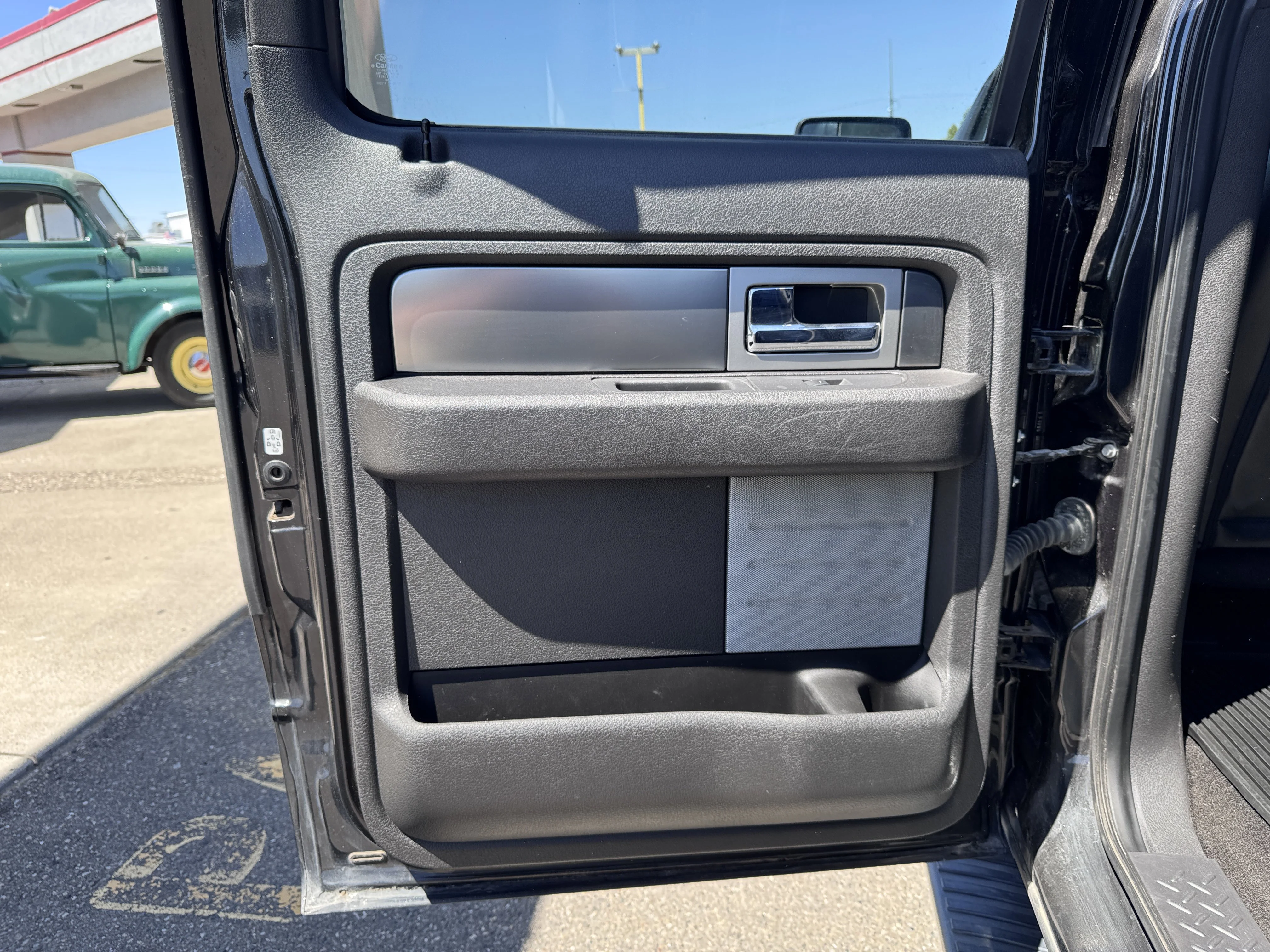 Used 2014 Black Ford FX4 image 34