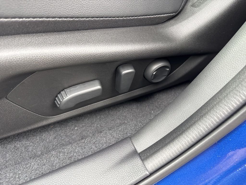 New 2026 SAPPHIRE BLUE PEARL Subaru Limited Hybrid image 19