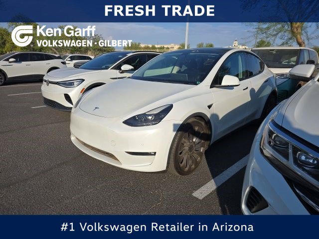 Used 2022 White Tesla Performance image 1