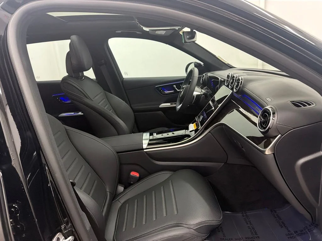 New 2026 Black Mercedes-Benz GLC 300 image 25