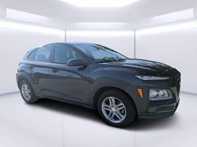 Used 2021 Gray Hyundai SE image 1