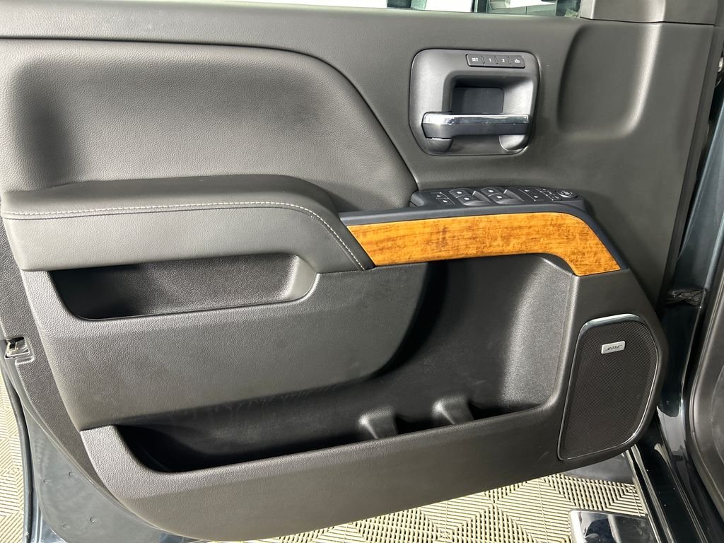 Used 2019 Gray Chevrolet High Country image 9