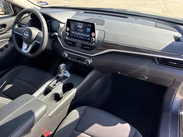 Used 2025 Gray Nissan 2.5 SV image 25