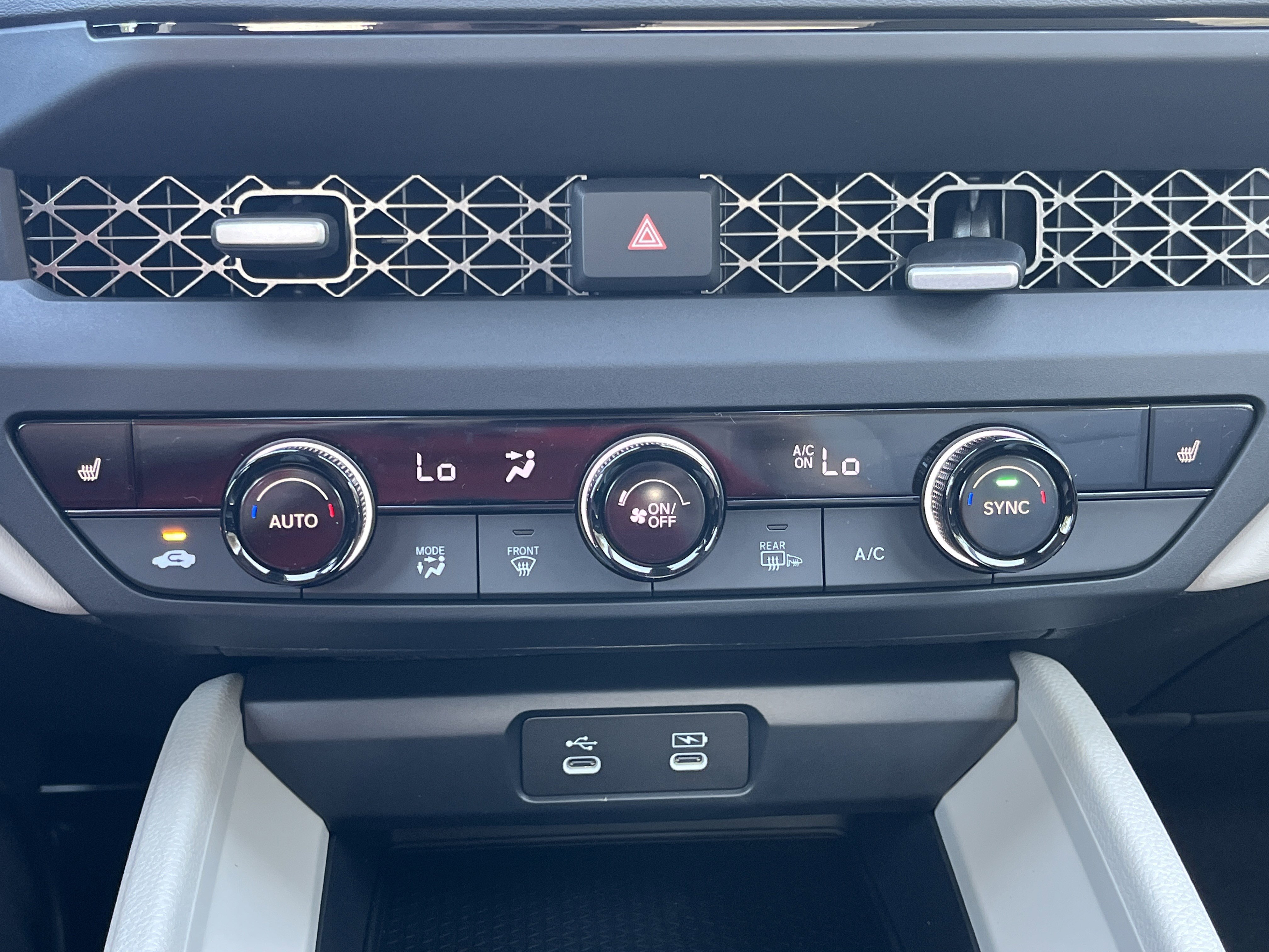 2025 Honda Accord SE - Photo 6