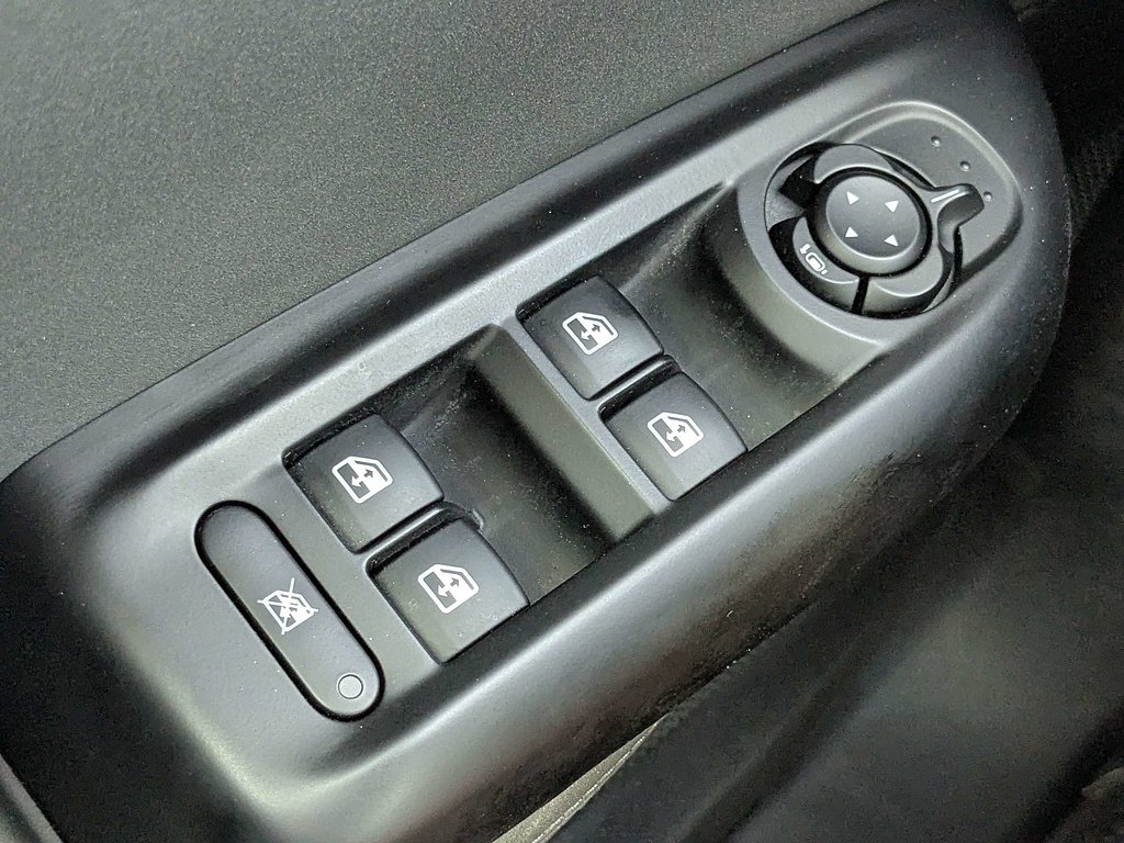 Used 2024 Alfa Rosso Alfa Romeo Veloce image 26