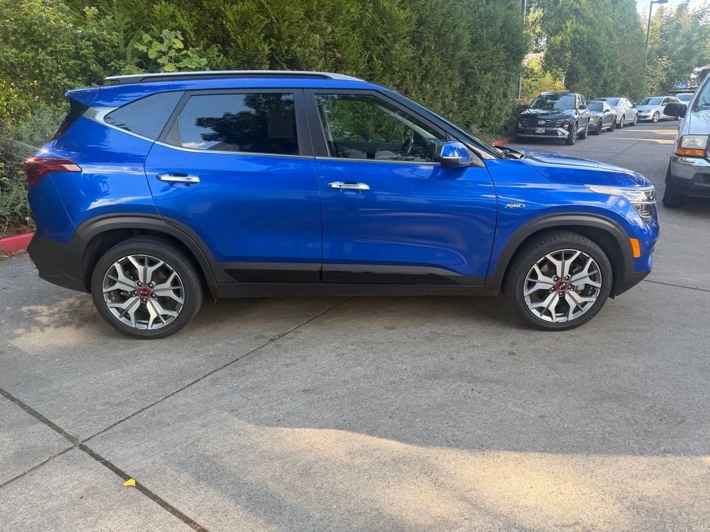 Used 2021 Neptune Blue Kia SX image 2