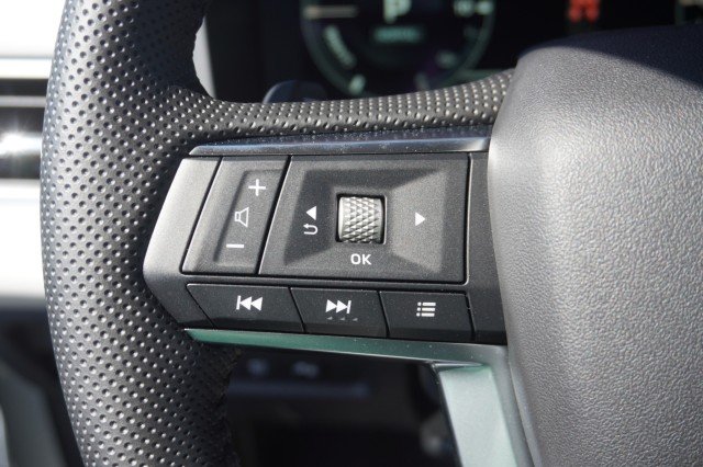 2025 Mitsubishi Outlander Plug-in Hybrid SEL - Photo 24