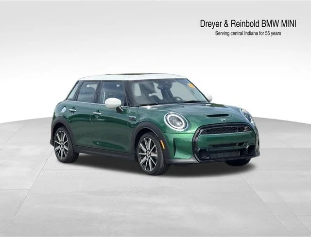 2024 MINI Hardtop Cooper S's photo