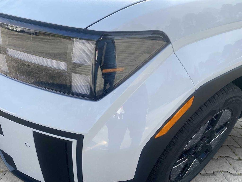 New 2026 White Hyundai SEL image 10