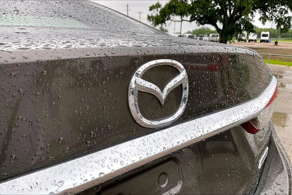Used 2017 Silver Mazda Touring image 27