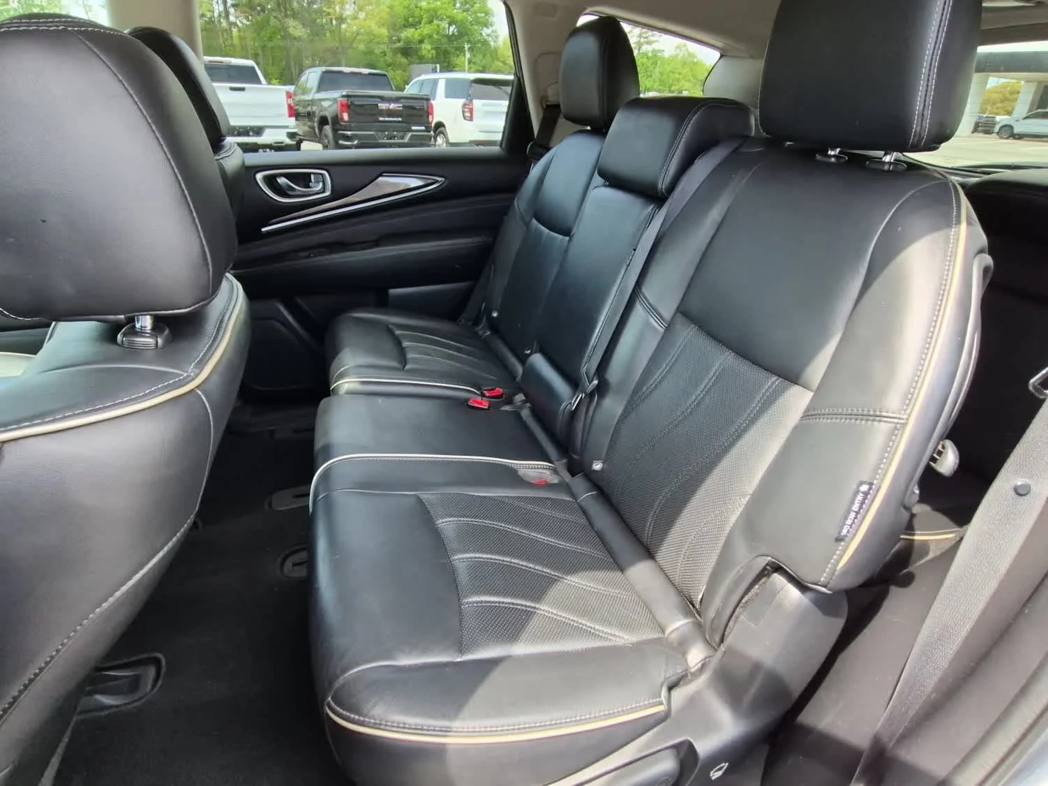Used 2018 Graphite Shadow INFINITI  image 8