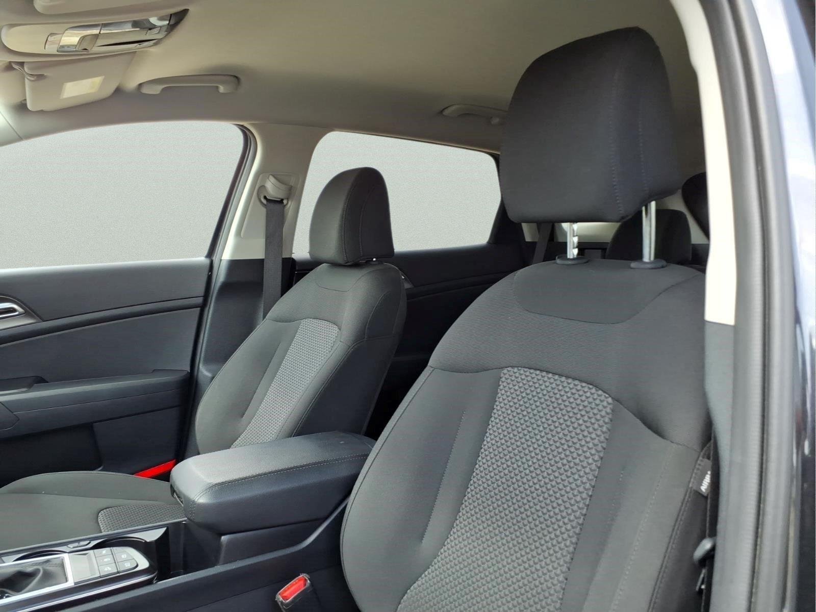2026 Kia Sportage LX - Photo 17