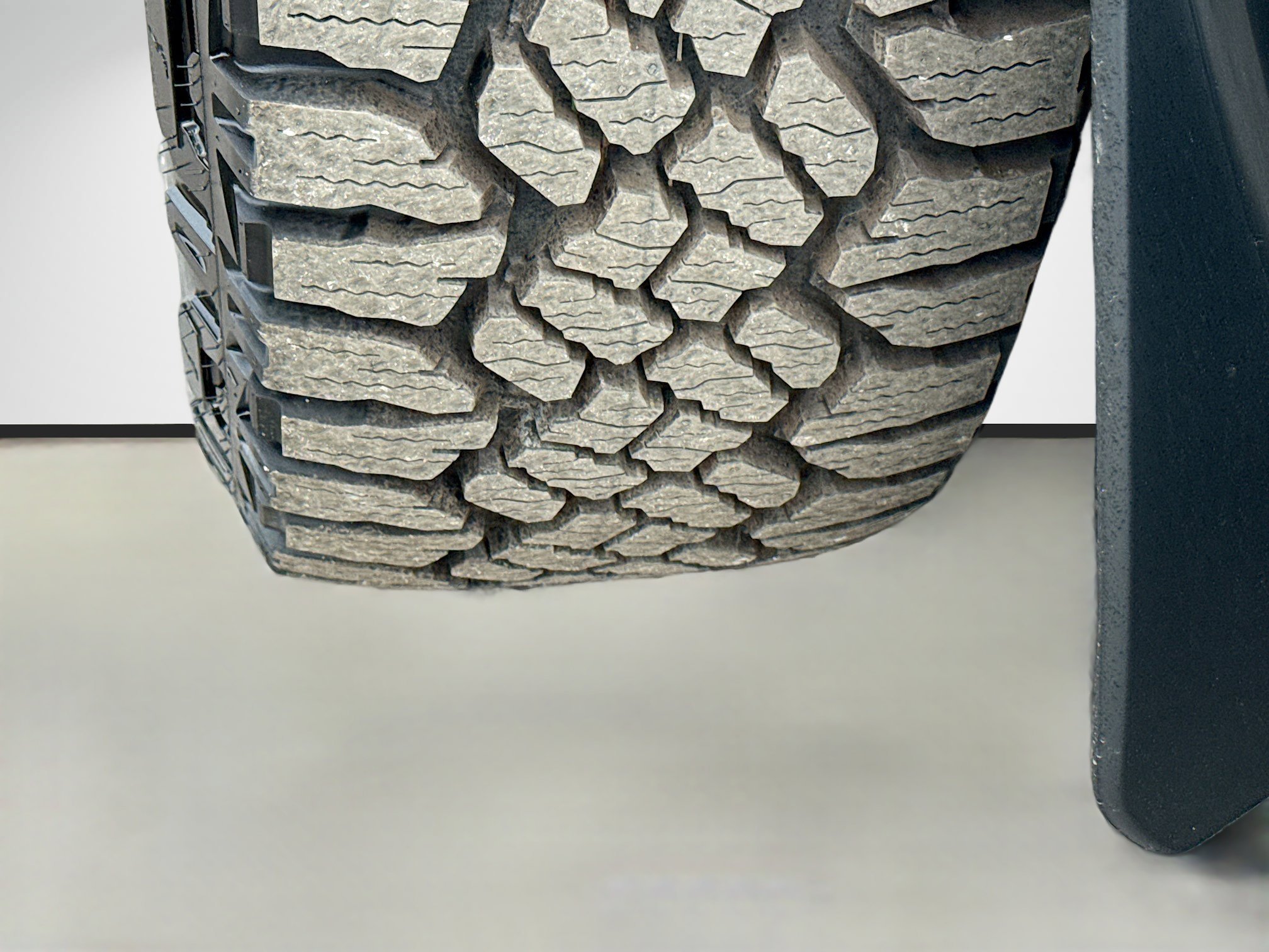 New 2026 Sargasso Blue Land Rover OCTA image 42