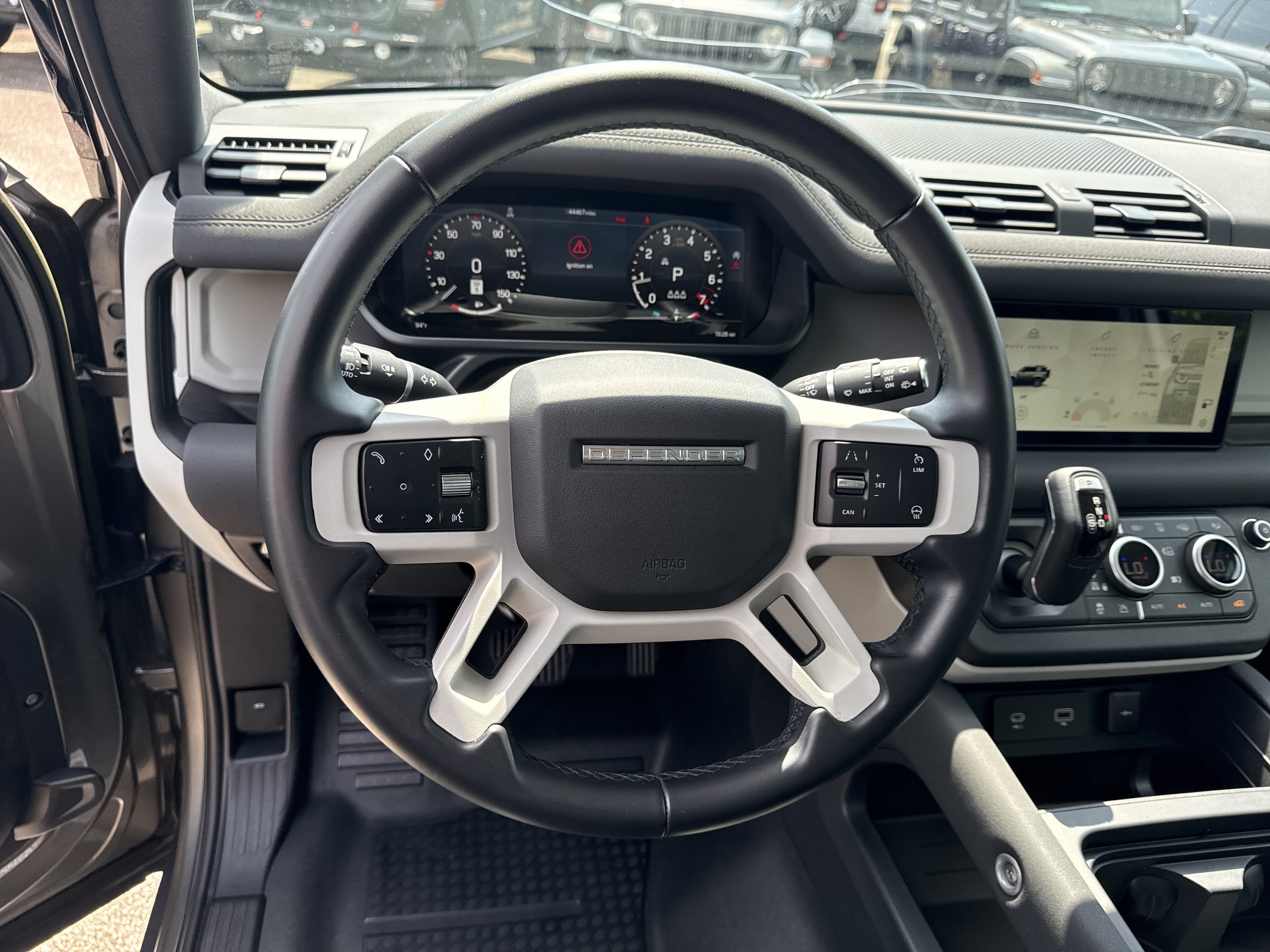 Used 2023  Land Rover S image 23