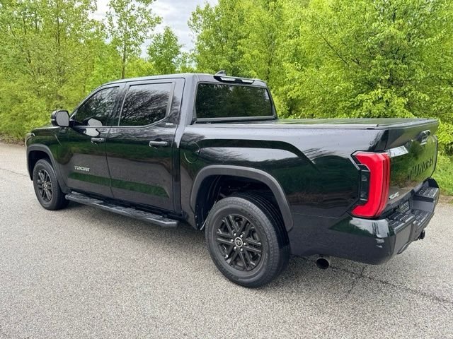 Used 2022 Midnight Black Metallic Toyota SR5 image 8