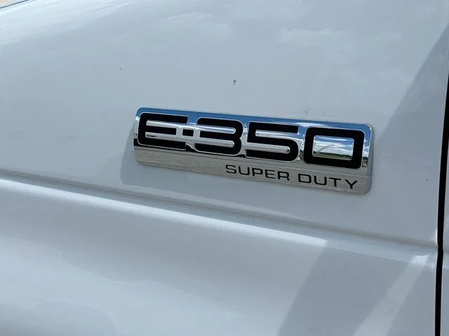 New 2025 Oxford White Ford Base image 16