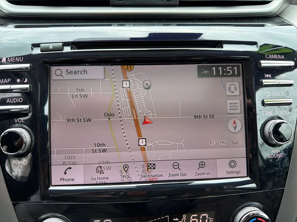 Used 2024 Gray Nissan Platinum image 28