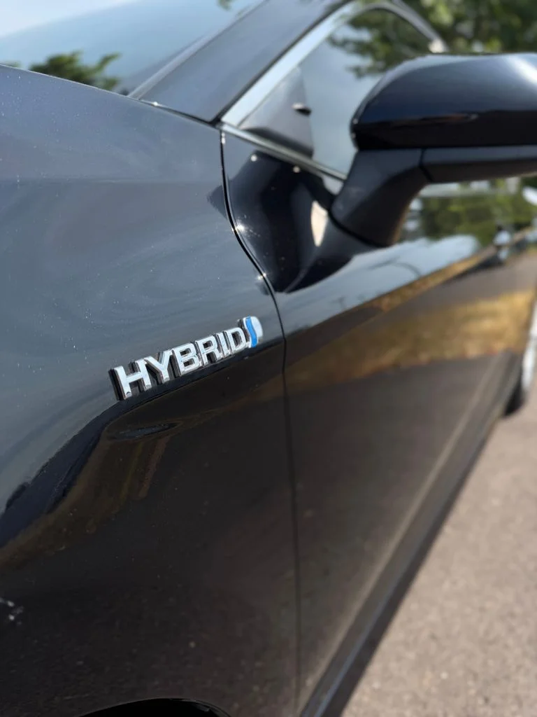 Used 2019 Midnight Black Metallic Toyota LE image 37