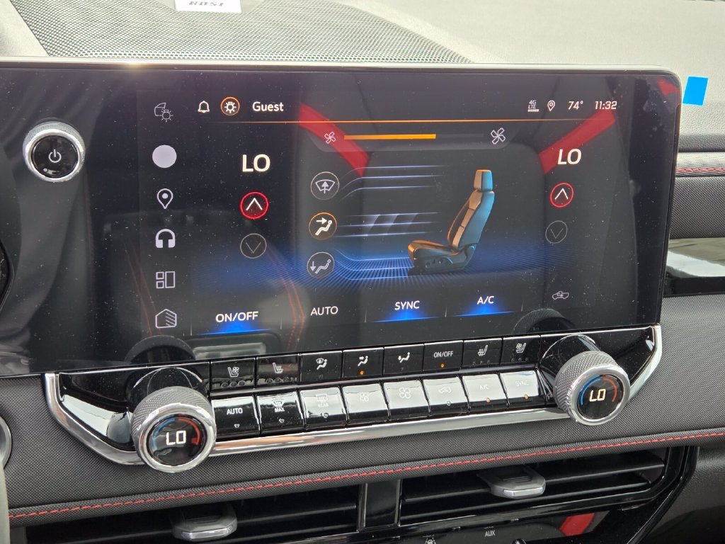 2026 Chevrolet Colorado Z71 - Photo 13