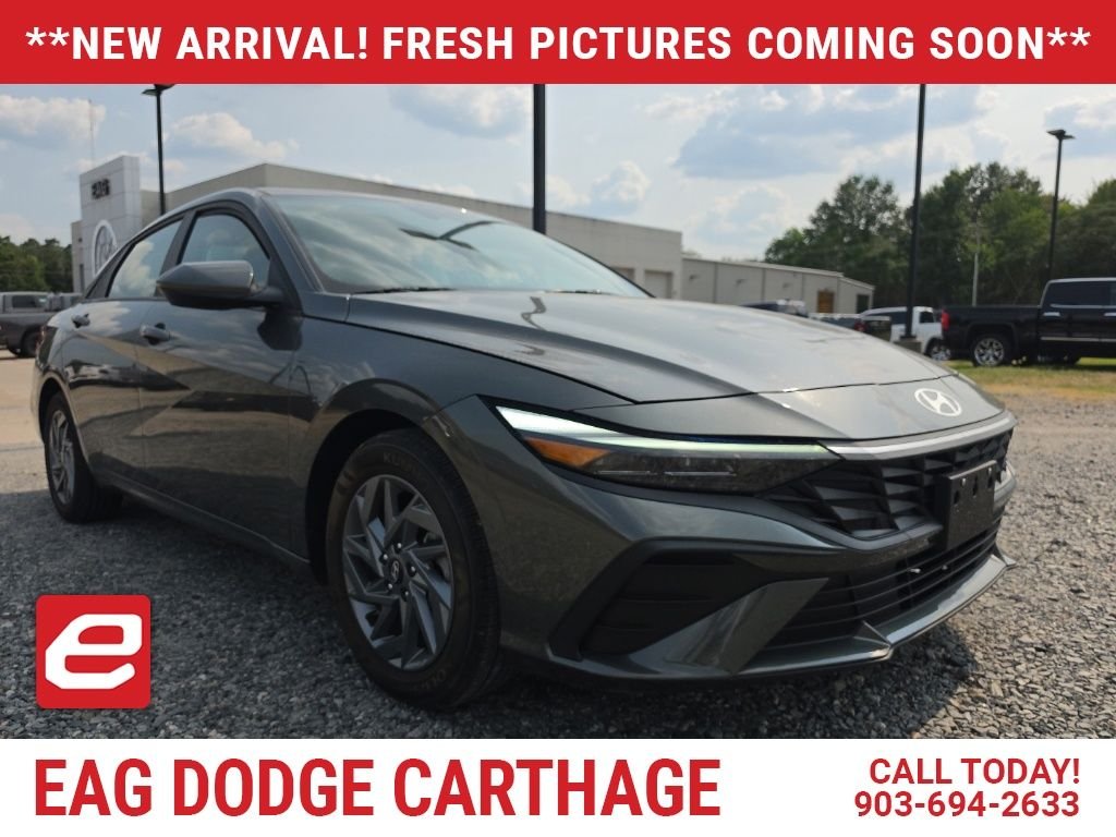 Used 2024 Gray Hyundai SEL image 1